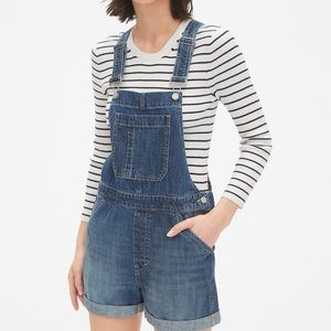 Gap women’s shorts overalls Small Tall